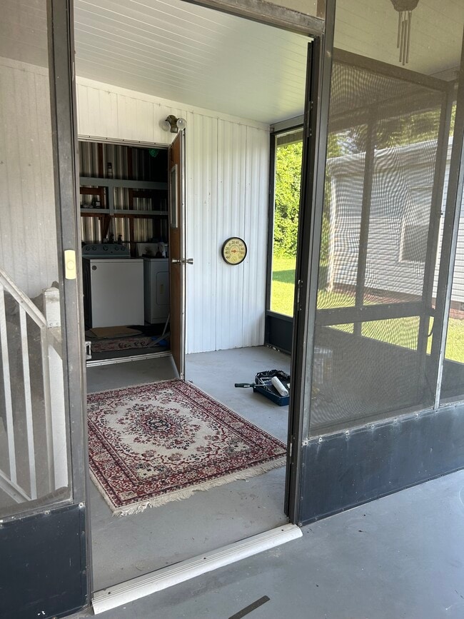 Photo - 5533 Williamsburg Ln