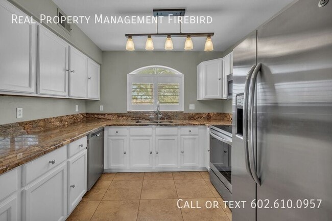 Building Photo - 10401 N 52nd St Rental
