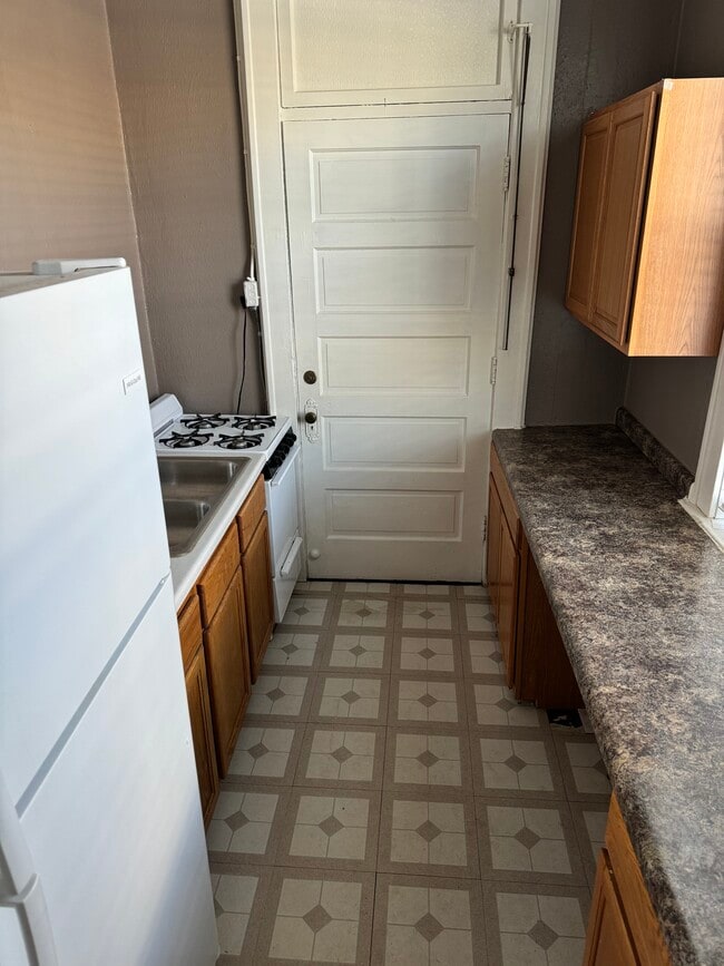 Photo - Midtown Mall Unit 14