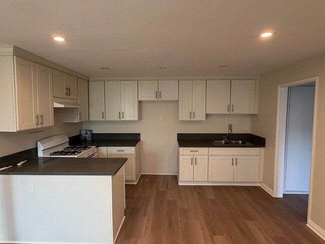 Photo - 3640 Foothill Blvd Unit B