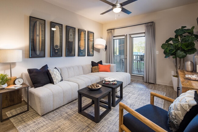 Photo - Pier Park Crossings