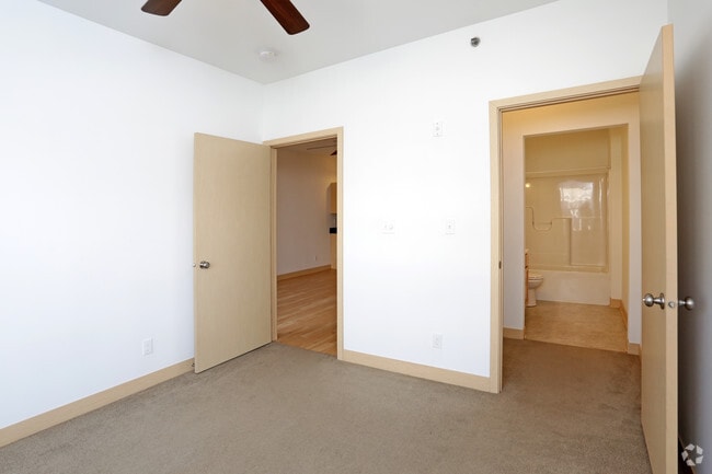 1BR, 1BA - 615 SF - Bedroom - The Ridge Apartments