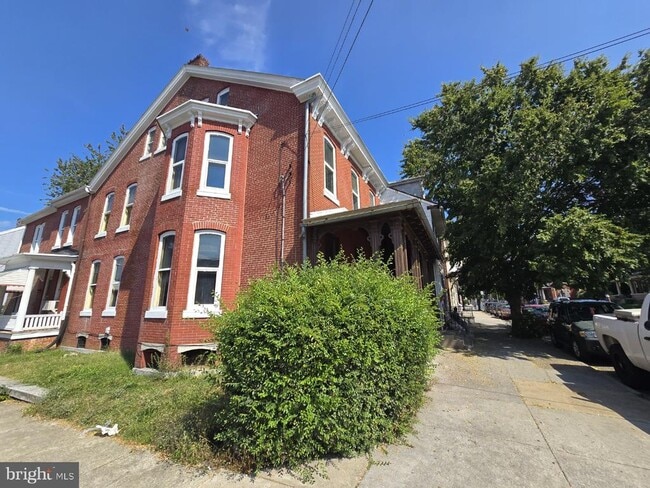 Photo - 1017 Chestnut St