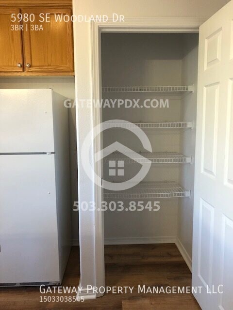 Photo - 5980 SE Woodland Dr