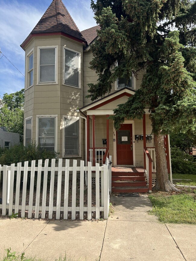 Building Photo - 315 E St Vrain St Unit #4