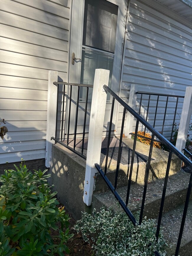 Photo - 17 Towne Ln Unit 17 Towne Ln Centereach NY