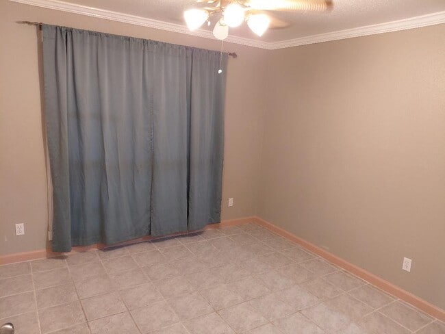 Photo - 3900 Woodchase Dr Unit 67