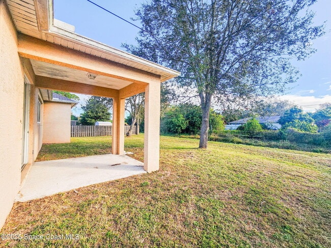 Photo - 1421 Halstead Ave NW