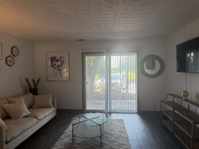 Photo - 2506 S 72nd Ct Unidad 50 R