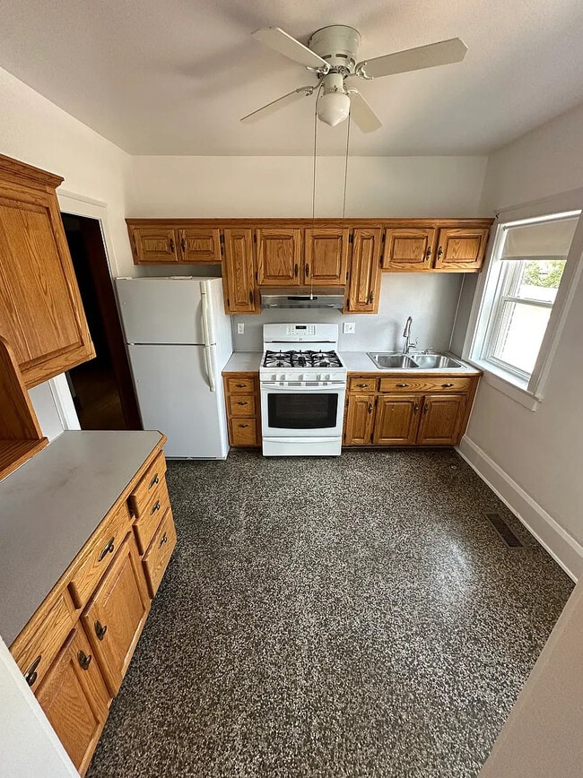Photo - 521 Platt St