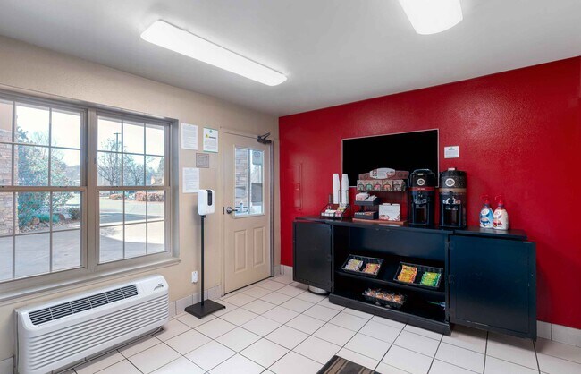 Furnished Studio-Sacramento - White Rock Rd.