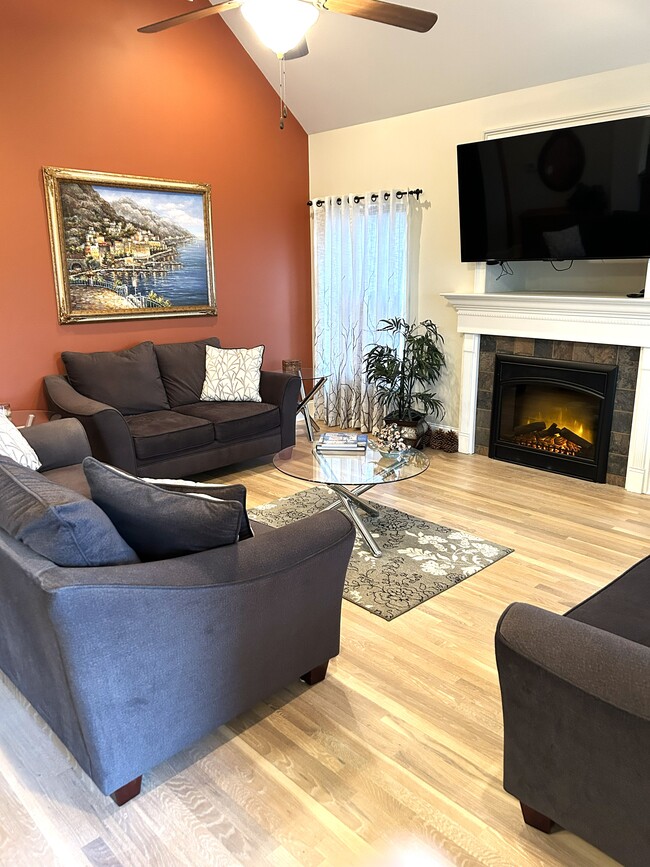 Photo - 442 Stanfield Dr