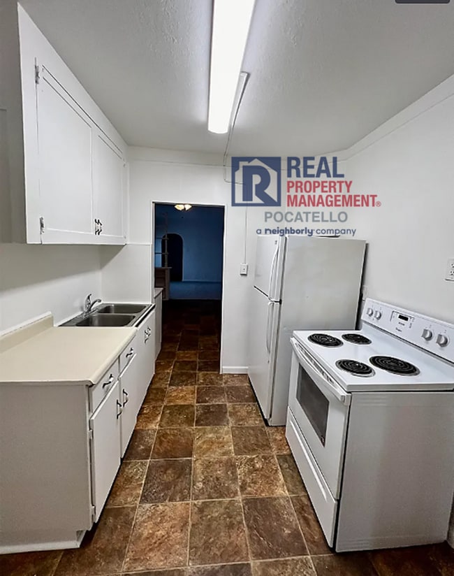 Photo - 3 bed 1 bath house - Near ISU