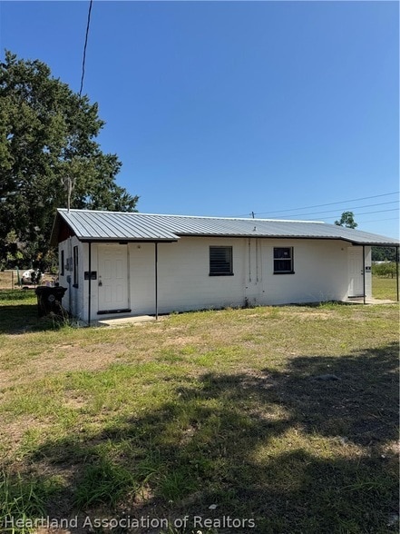 Photo - 315 Sangster St