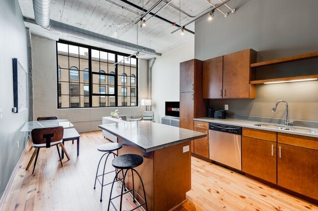 Photo - ElseWarehouse in the North Loop