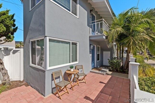 Photo - 854 Olive Ave