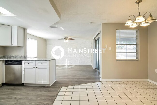 Photo - 3 Bedroom Pet-Friendly Home in Port Richey, FL with Main Street Renewal