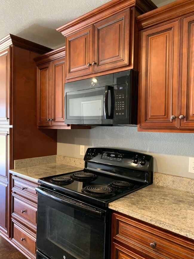 Photo - "Charming 2-Bedroom Gem with Granite Elegance in Brookland – 940 Sq Ft of Comfort at 207 S. Holman!" Unit 2