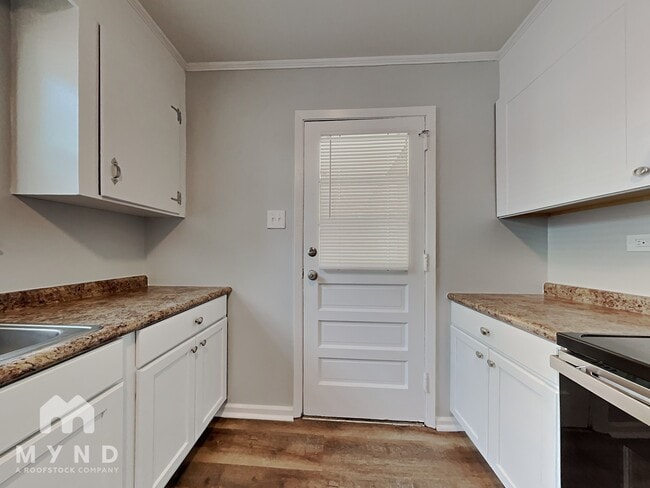 Photo - 1828 Brownstone St