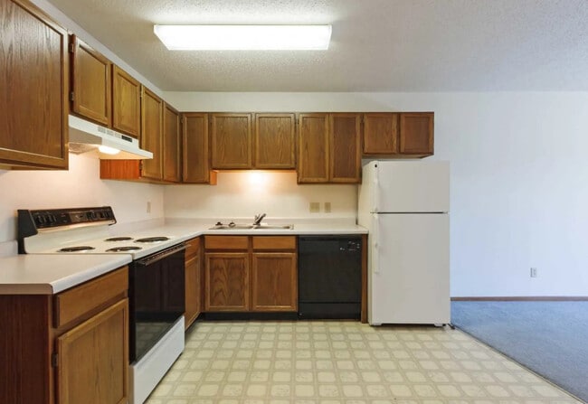 Southmoor Apartments & Townhomes