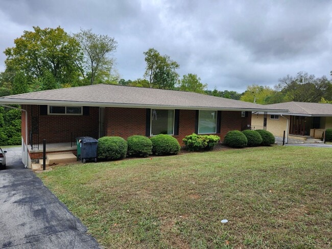 Building Photo - 1219 John Ross Rd Unit B
