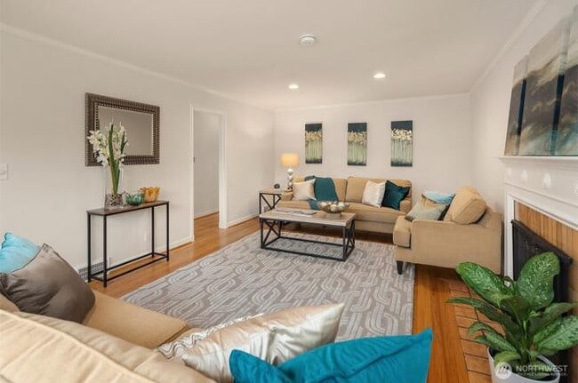 Photo - 5035 47th Ave NE