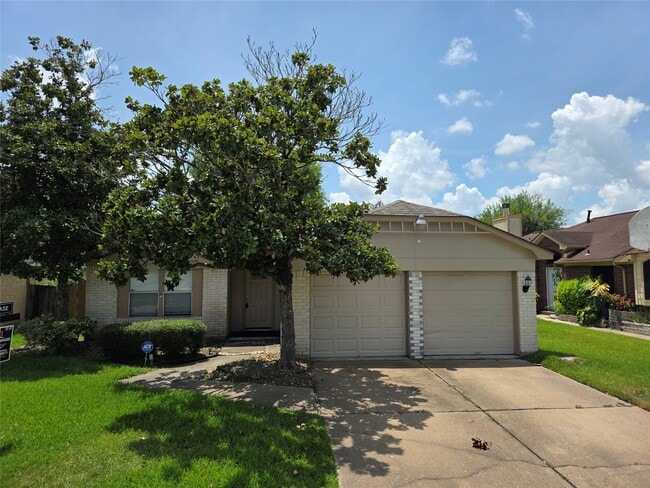 Building Photo - 11634 Eaglewood Dr