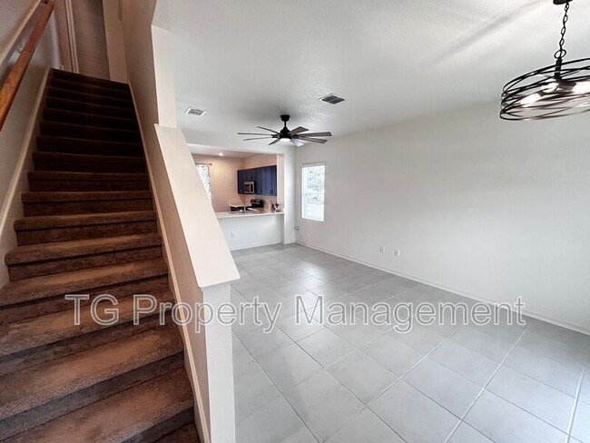 Photo - 379 Annies Pl