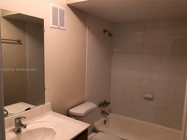 Photo - 4251 NW 5th St Unidad 126