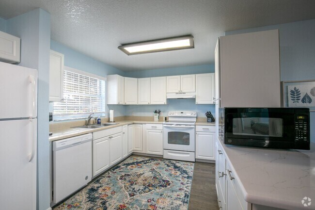 Building Photo - 260 S Central Ave Unit Apt B