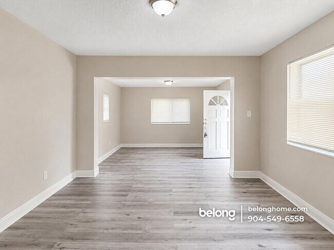 Photo - 5531 Agra Ct