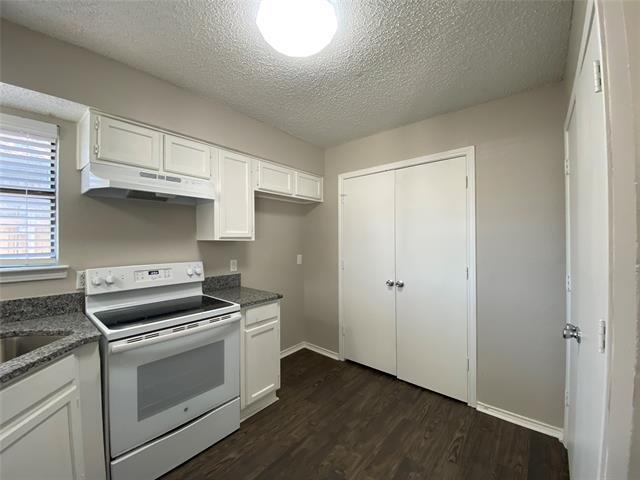 Photo - 6706 Crestmont Ct