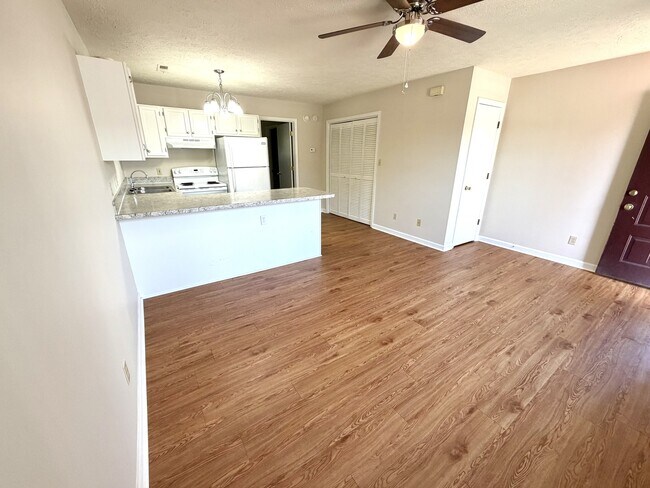 1307 Homestead Garden Ct