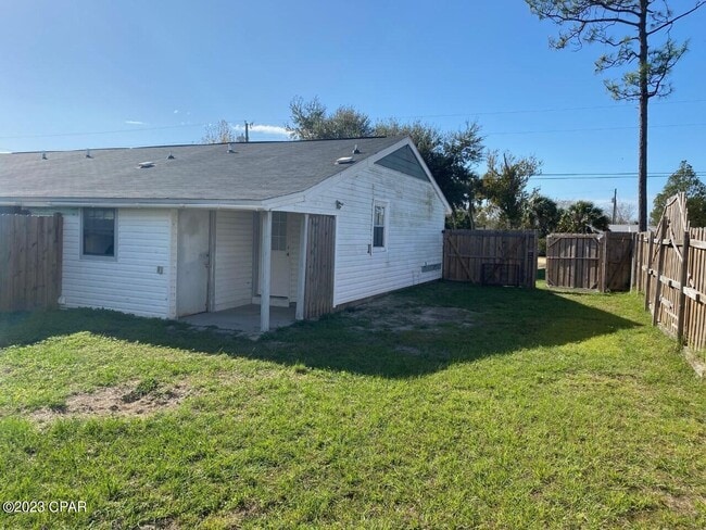 Photo - 8202 Eastwood Ave