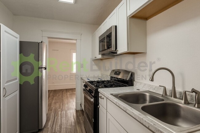 Photo - PERFECT HOME FOR STUDENTS OR PROFESSORS IN...