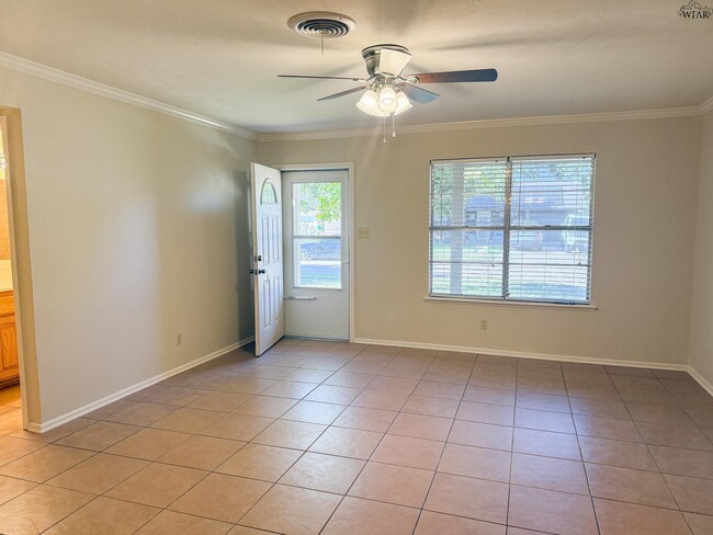 Photo - 5011 Rock Point St