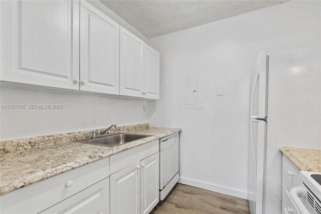 Photo - 1133 Benoist Farms Rd Unit 101