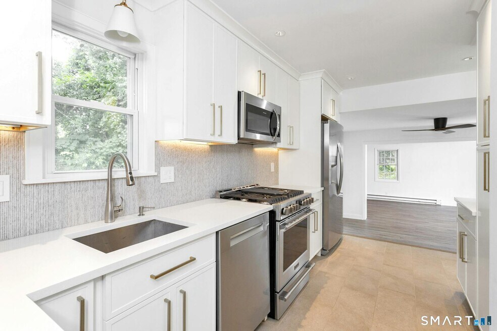 124 Minturn Pl