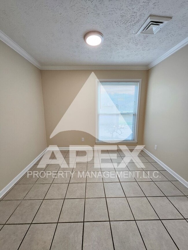 Photo - Spacious 3 Bd 2.5 Ba Condo w/Carport in heart of West Knox!