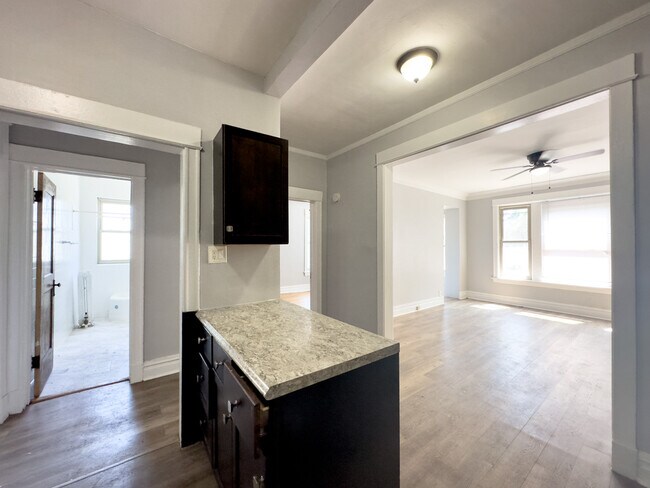 Photo - 1222 W Rosemont Ave Unidad 2