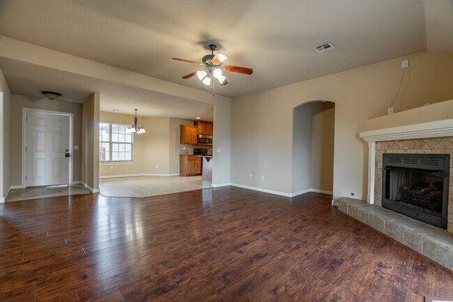 Photo - Great Location near UA bus route! Summer m...