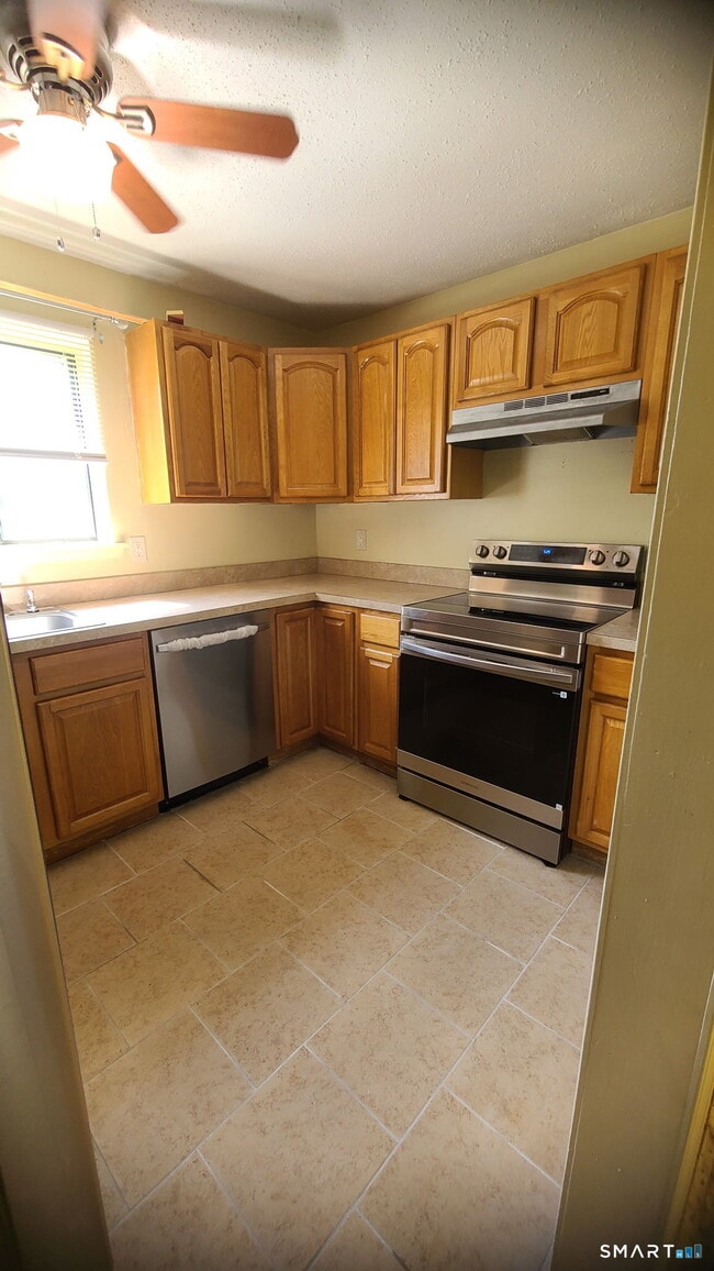 Photo - 285 High Path Rd Unit 285