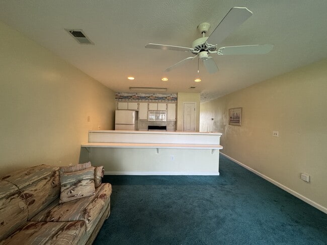 Photo - 556 White River Dr