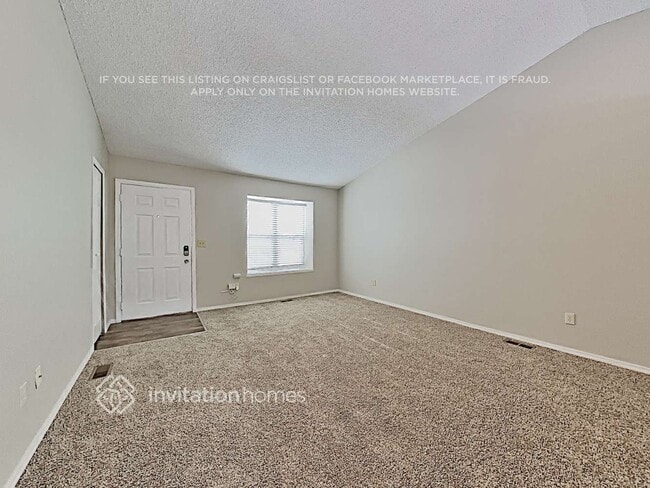 Photo - 899 Daffodil St