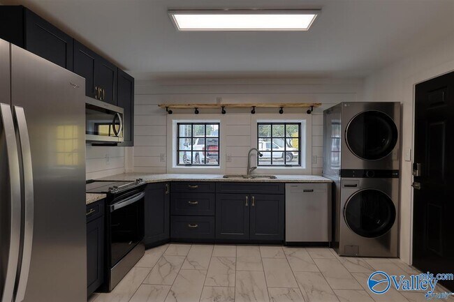1122 NE Wellman Ave Unit 4