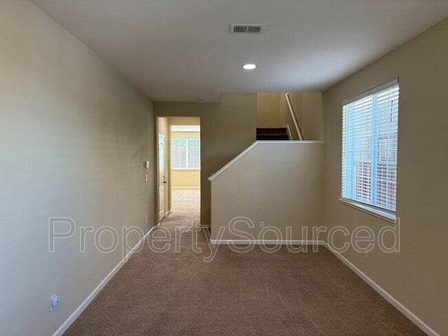 Photo - 388 Crescent Moon Dr