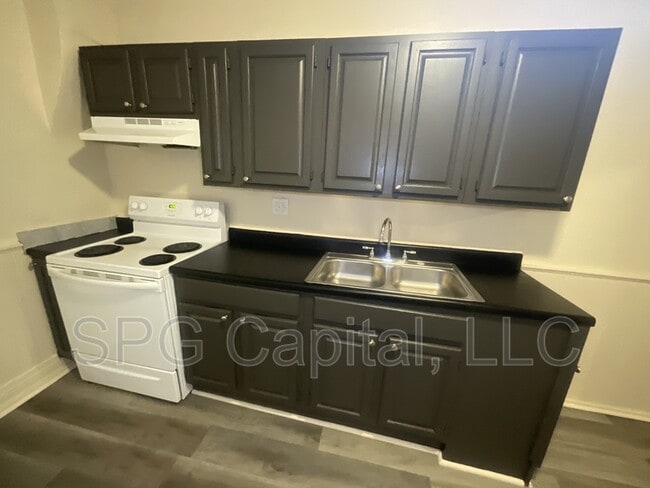 Photo - 644 Salem Ave