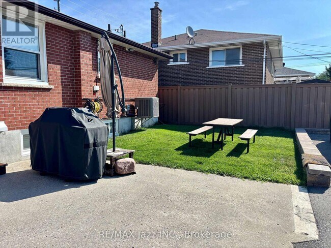 Photo - 751 Phillip Murray Ave Unit 2