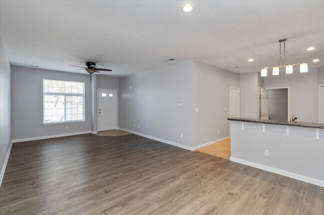 Photo - 5817 Shipwatch Ln