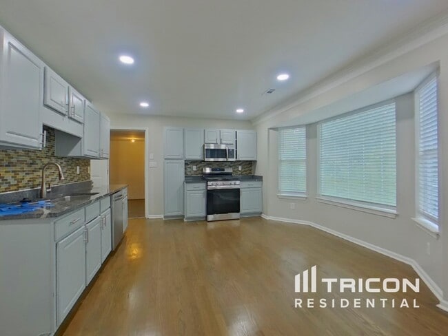 Photo - 1545 Elm Log Ct